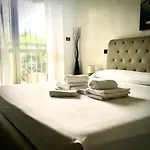 Residenza Stadio Giardino E Garage Privato